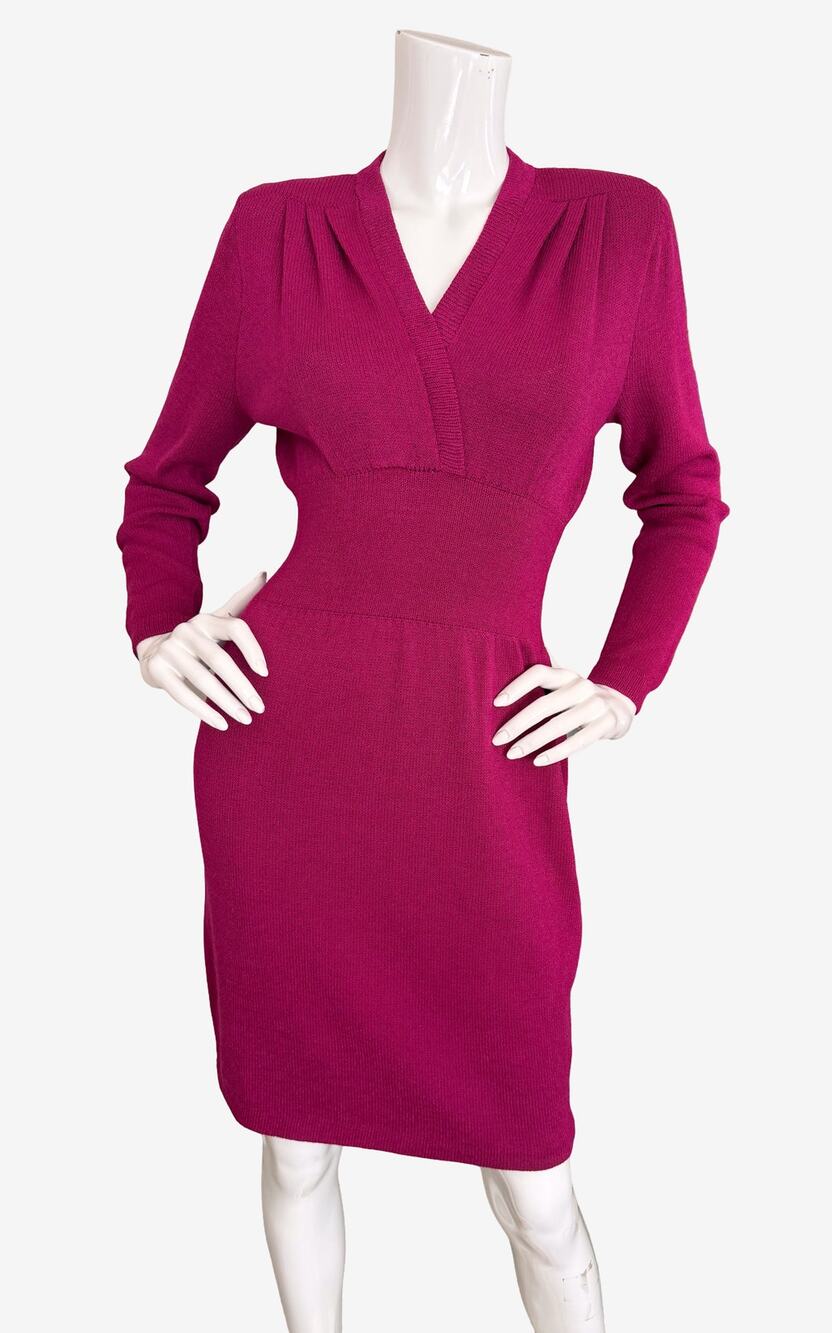 St. John Vintage Santana Knit Dress Raspberry Long Sleeve Pleated Size 6